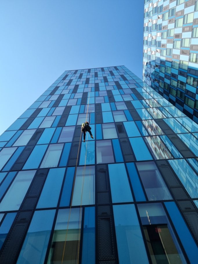 Rope access IRATA London internal glass 
