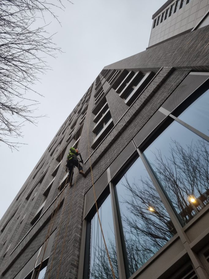 IRATA operatives London